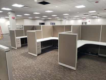 gen2 custom panel workstation in collaborative open plan office environment