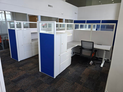 Custom gen2 Era workstation with privacy panel and height-adjustable desk