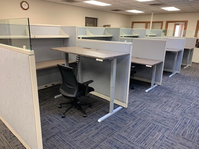 American-made sit-stand office table by gen2 with adjustable height base